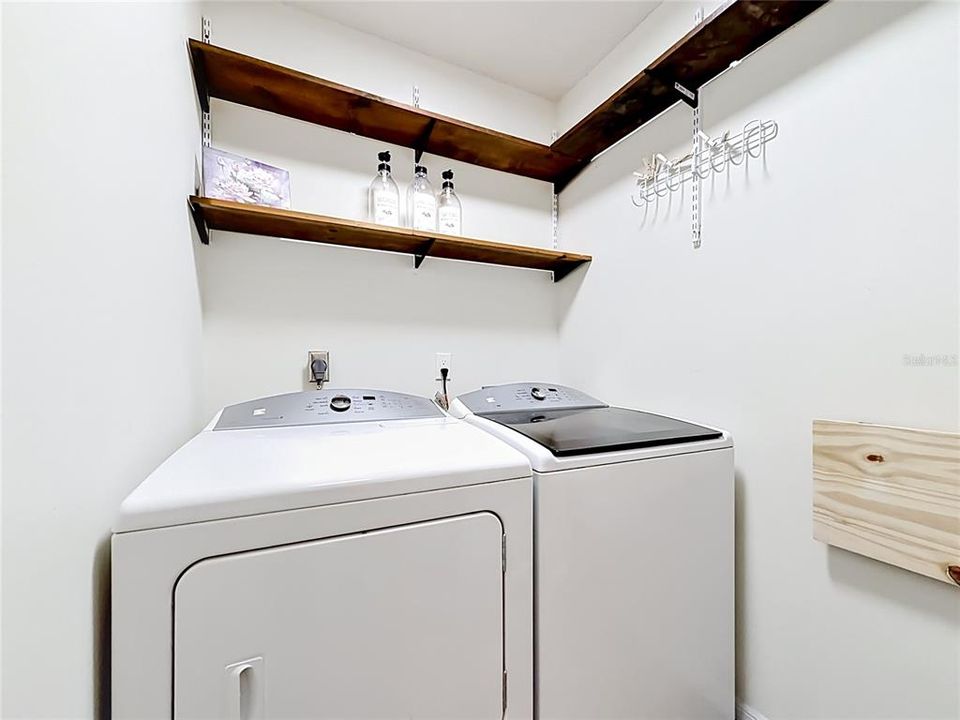 For Sale: $429,000 (3 beds, 2 baths, 2178 Square Feet)
