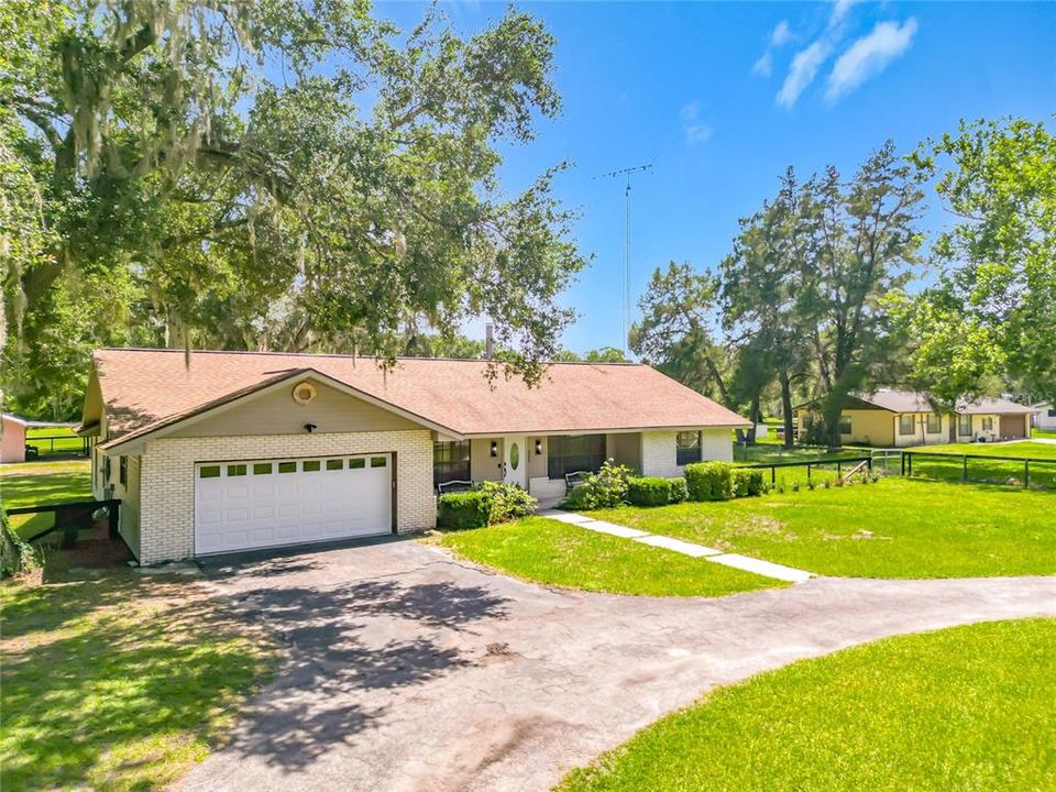 For Sale: $429,000 (3 beds, 2 baths, 2178 Square Feet)