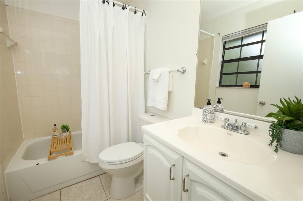 En Venta: $225,000 (2 camas, 2 baños, 1163 Pies cuadrados)