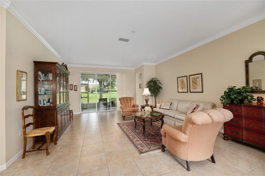 For Sale: $339,900 (3 beds, 2 baths, 2010 Square Feet)