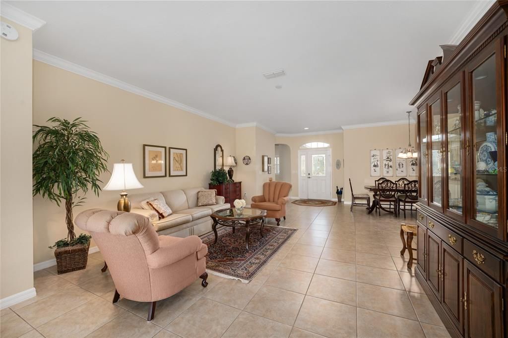 For Sale: $339,900 (3 beds, 2 baths, 2010 Square Feet)