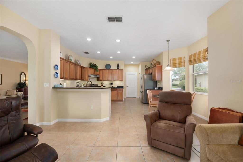For Sale: $339,900 (3 beds, 2 baths, 2010 Square Feet)