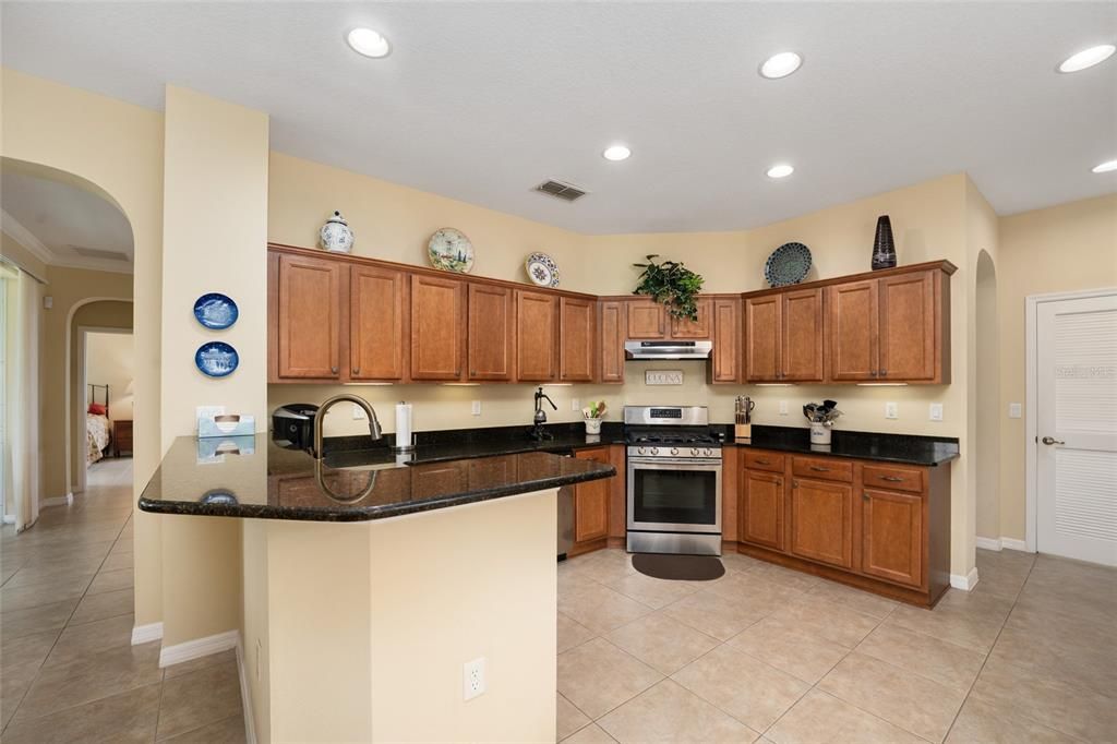 For Sale: $339,900 (3 beds, 2 baths, 2010 Square Feet)
