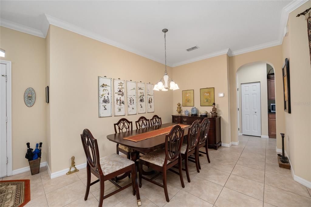 For Sale: $339,900 (3 beds, 2 baths, 2010 Square Feet)