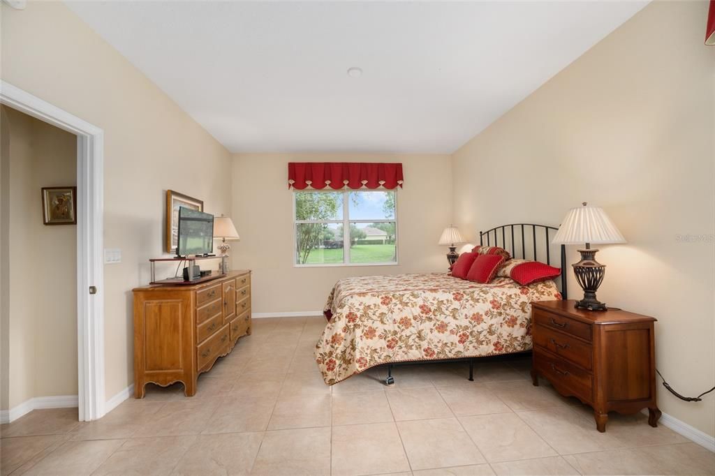 For Sale: $339,900 (3 beds, 2 baths, 2010 Square Feet)