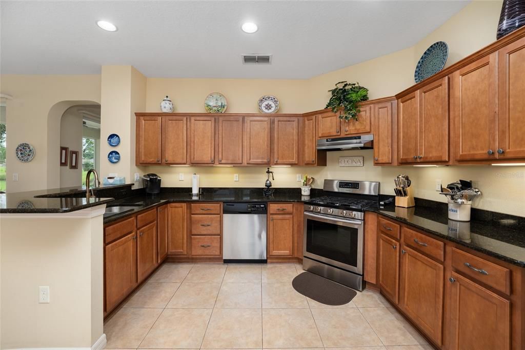 For Sale: $339,900 (3 beds, 2 baths, 2010 Square Feet)