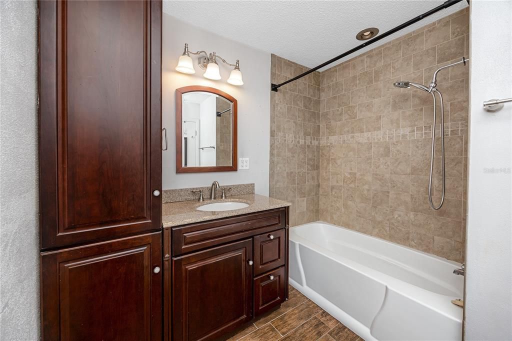 For Rent: $3,500 (3 beds, 2 baths, 1638 Square Feet)