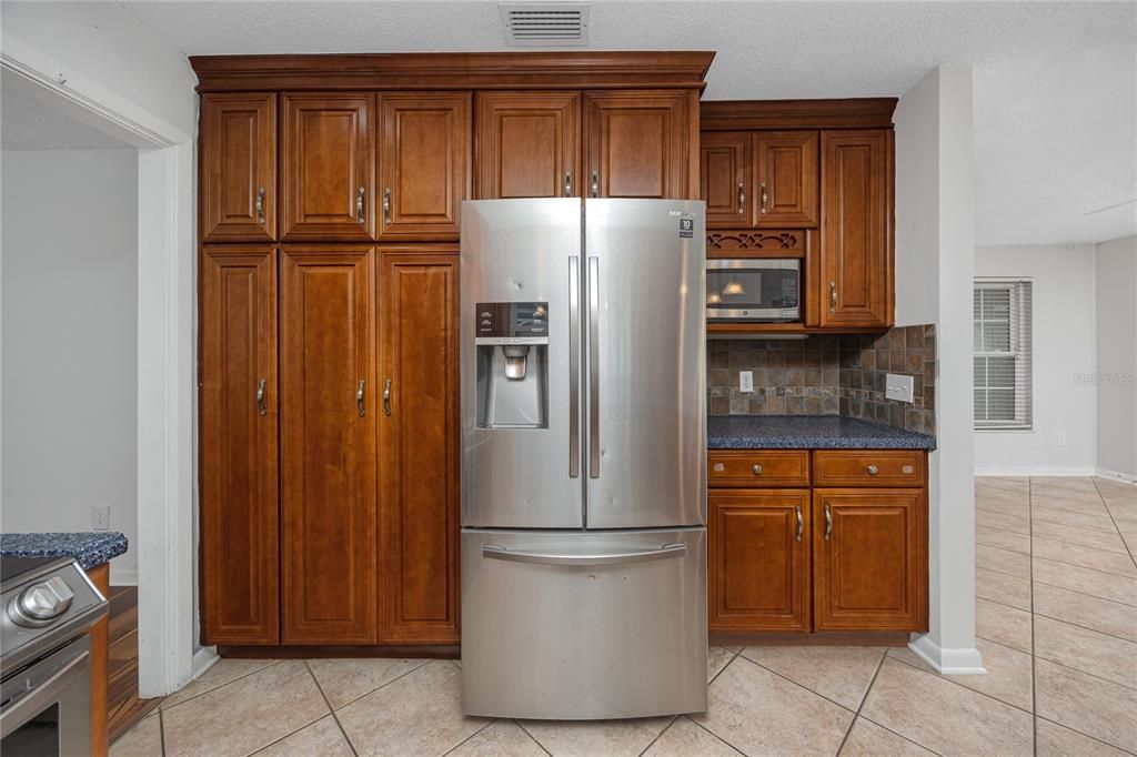For Rent: $3,500 (3 beds, 2 baths, 1638 Square Feet)
