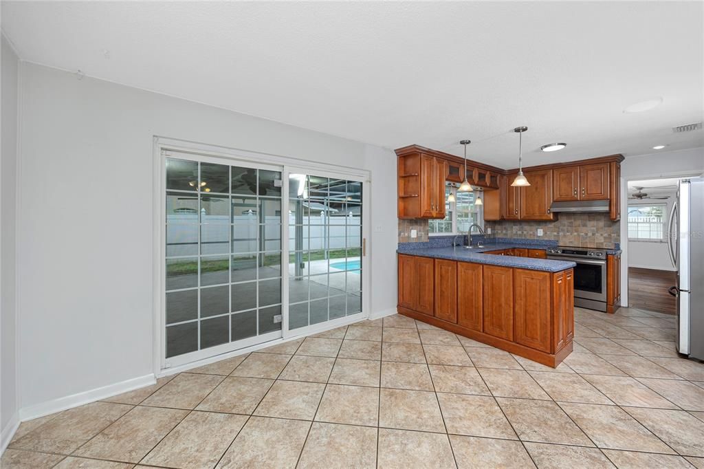 For Rent: $3,500 (3 beds, 2 baths, 1638 Square Feet)