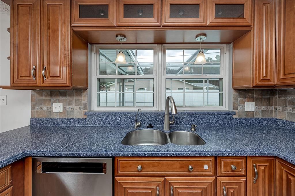 For Rent: $3,500 (3 beds, 2 baths, 1638 Square Feet)