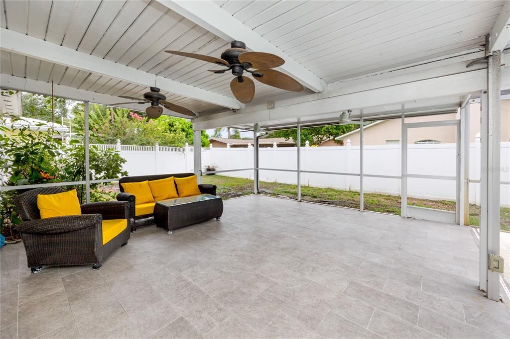 For Rent: $3,500 (3 beds, 2 baths, 1638 Square Feet)
