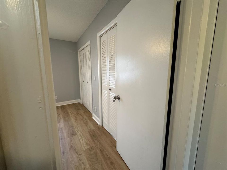 For Rent: $1,400 (2 beds, 1 baths, 810 Square Feet)