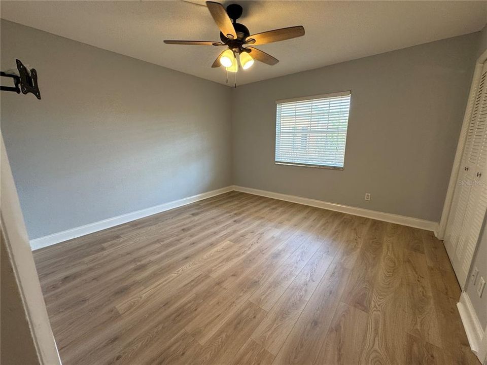 For Rent: $1,400 (2 beds, 1 baths, 810 Square Feet)