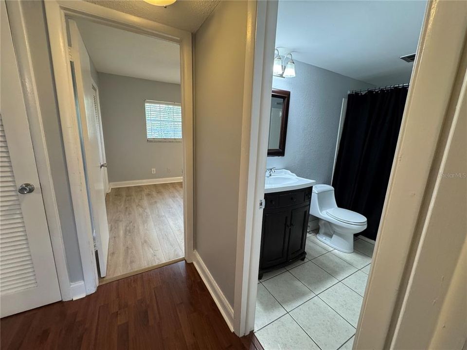 For Rent: $1,400 (2 beds, 1 baths, 810 Square Feet)