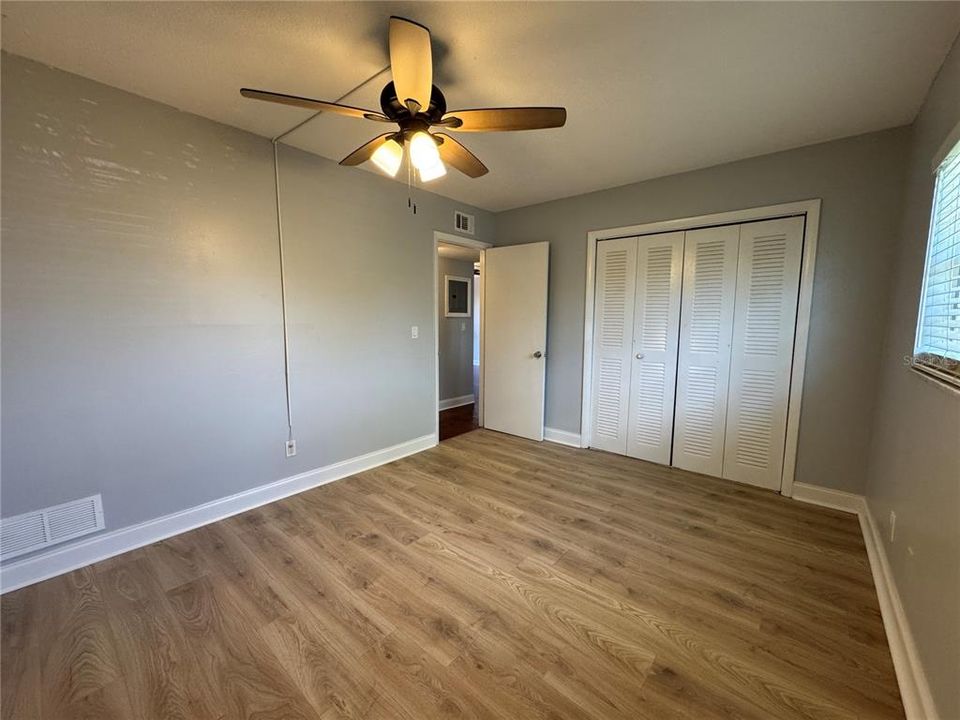 For Rent: $1,400 (2 beds, 1 baths, 810 Square Feet)