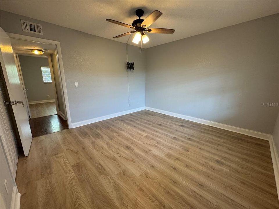For Rent: $1,400 (2 beds, 1 baths, 810 Square Feet)