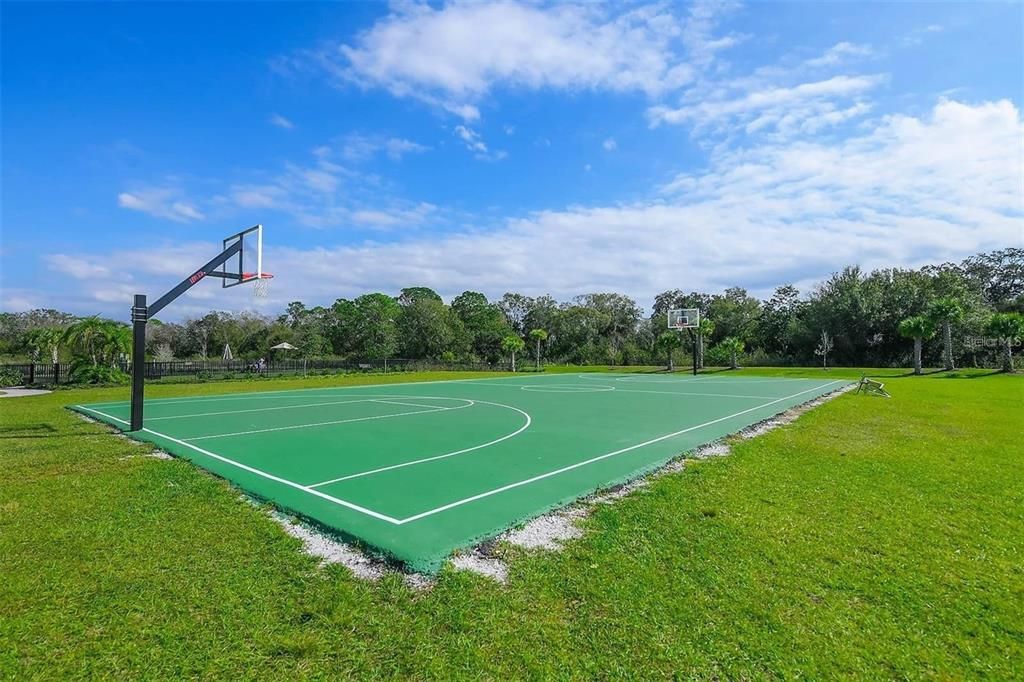 В аренду: $3,795 (4 спален, 2 ванн, 2858 Квадратных фут)