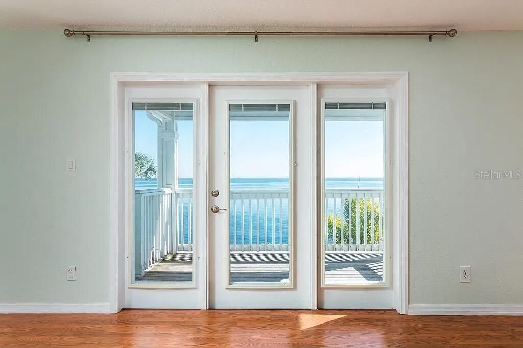 En Venta: $285,000 (1 camas, 1 baños, 694 Pies cuadrados)