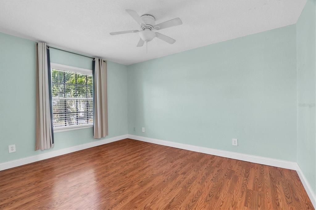 En Venta: $285,000 (1 camas, 1 baños, 694 Pies cuadrados)