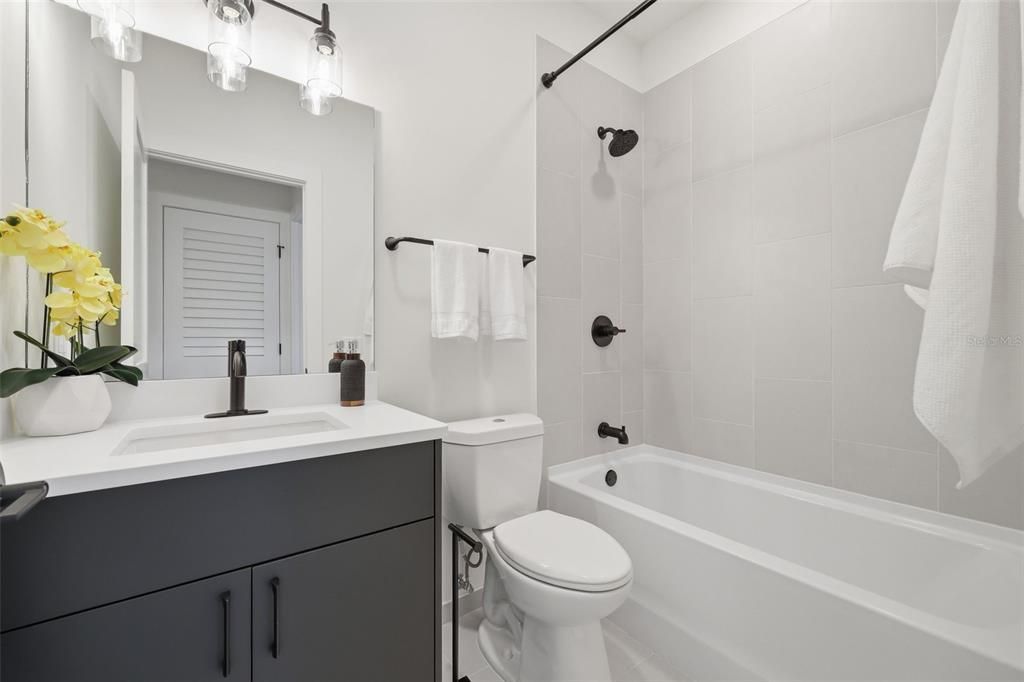 For Sale: $659,000 (2 beds, 2 baths, 1455 Square Feet)