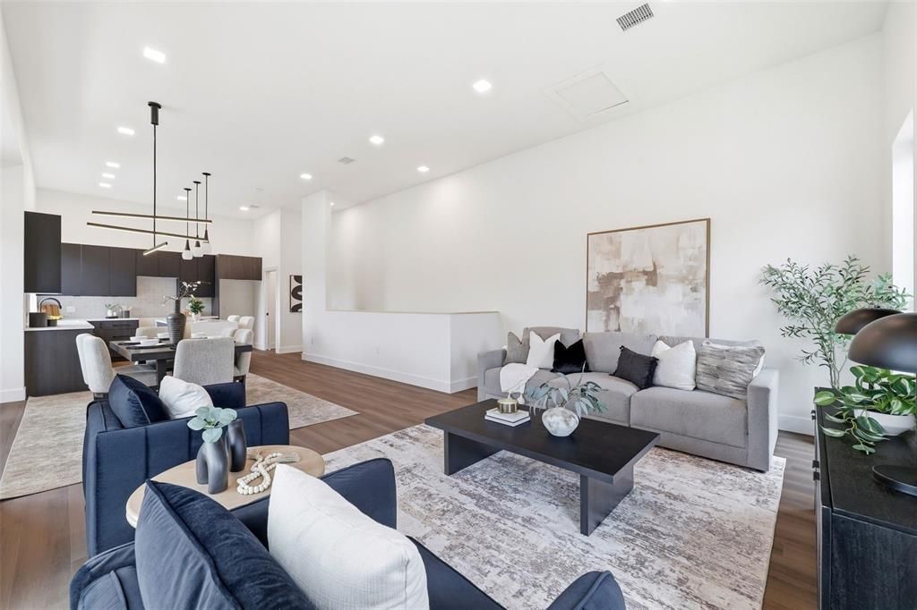 For Sale: $659,000 (2 beds, 2 baths, 1455 Square Feet)