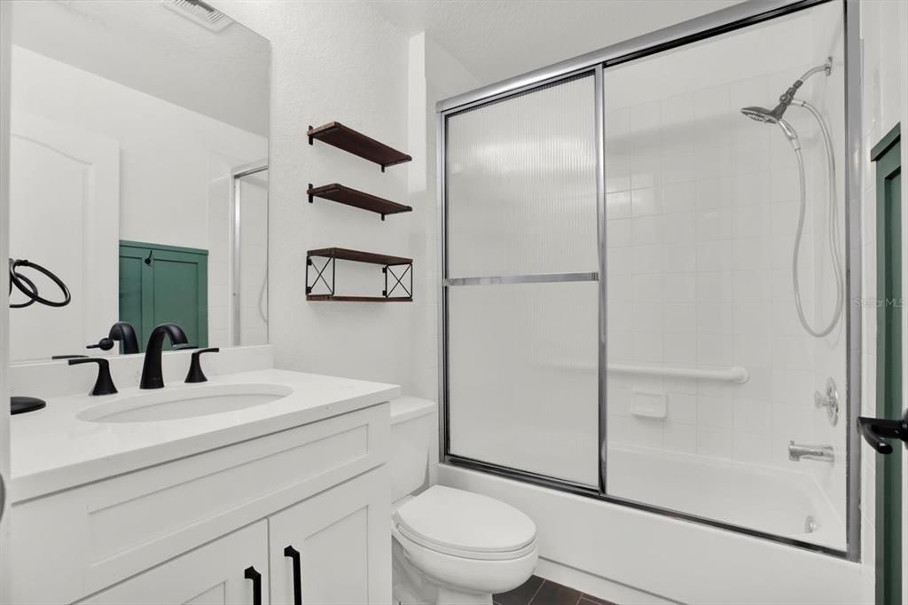 For Sale: $375,000 (3 beds, 2 baths, 1536 Square Feet)