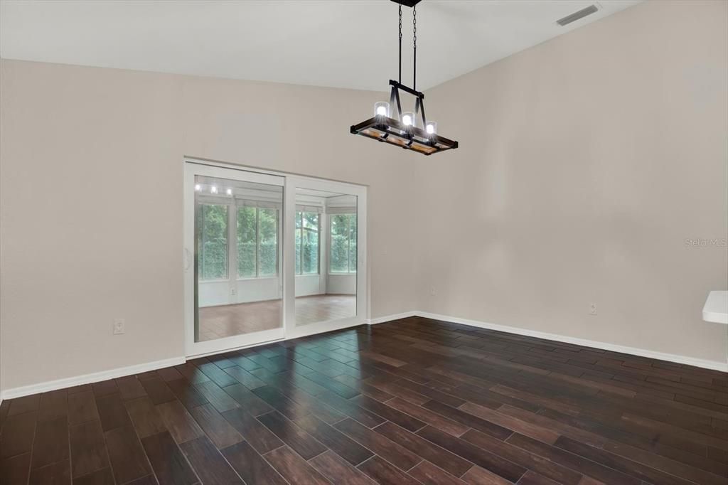 For Sale: $375,000 (3 beds, 2 baths, 1536 Square Feet)