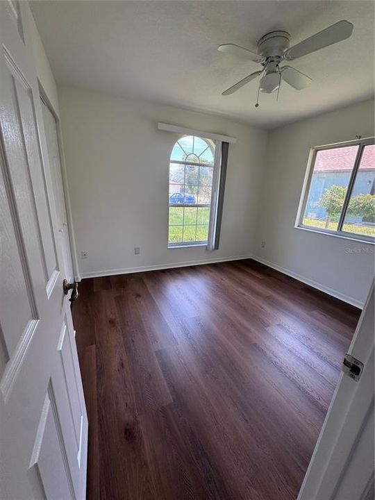 En Venta: $209,900 (3 camas, 2 baños, 1379 Pies cuadrados)