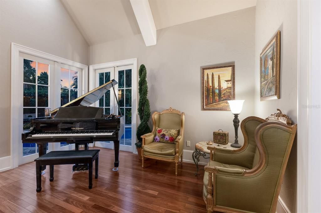 For Sale: $4,100,000 (4 beds, 3 baths, 4857 Square Feet)