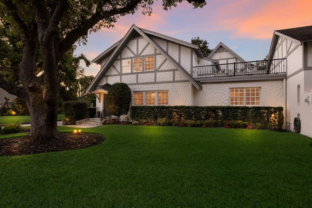 For Sale: $4,100,000 (4 beds, 3 baths, 4857 Square Feet)