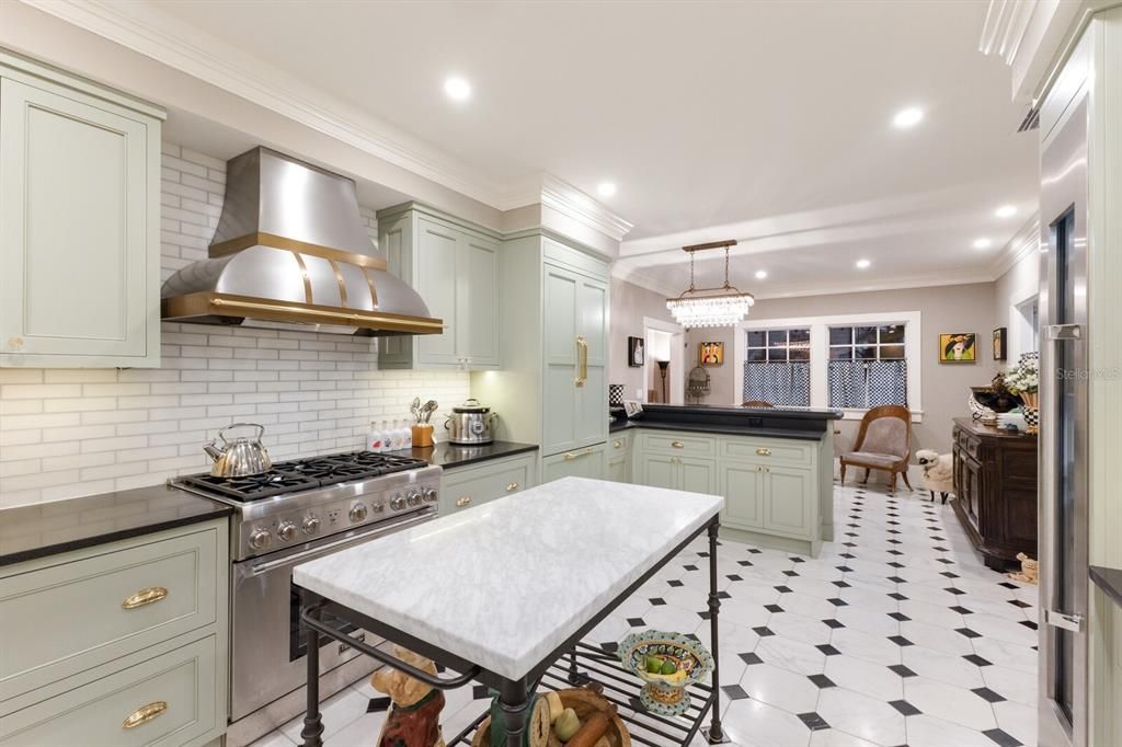 For Sale: $4,100,000 (4 beds, 3 baths, 4857 Square Feet)