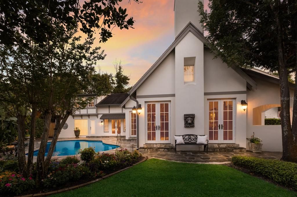 For Sale: $4,100,000 (4 beds, 3 baths, 4857 Square Feet)