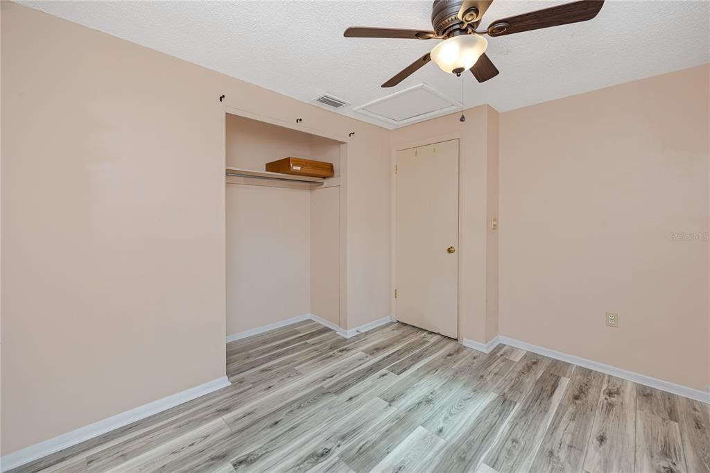 For Sale: $279,900 (3 beds, 1 baths, 901 Square Feet)