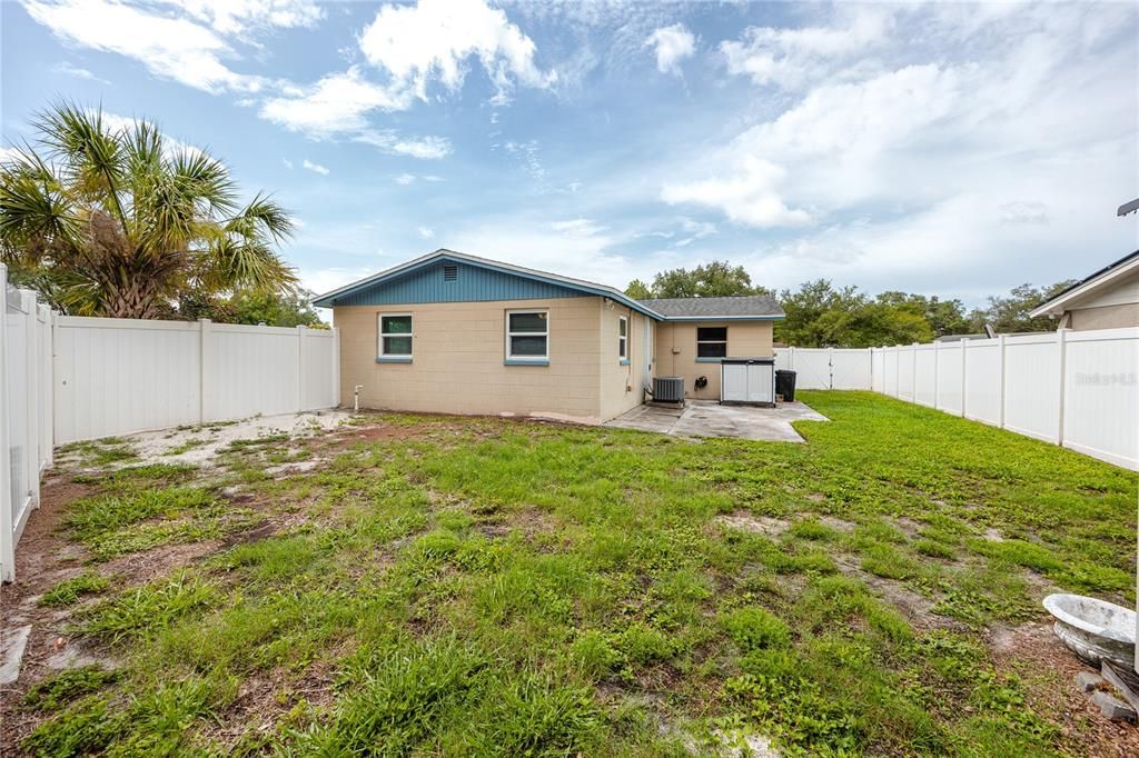 For Sale: $279,900 (3 beds, 1 baths, 901 Square Feet)