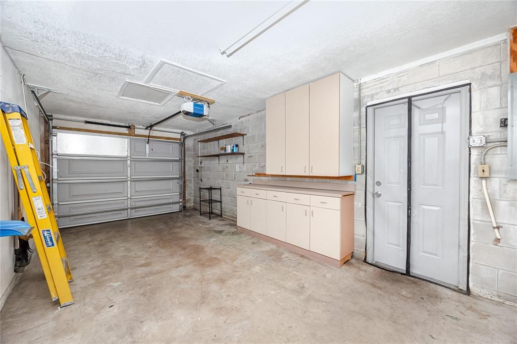For Sale: $279,900 (3 beds, 1 baths, 901 Square Feet)