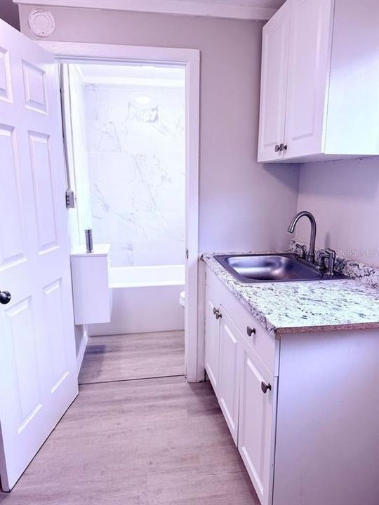 For Rent: $1,175 (2 beds, 1 baths, 676 Square Feet)