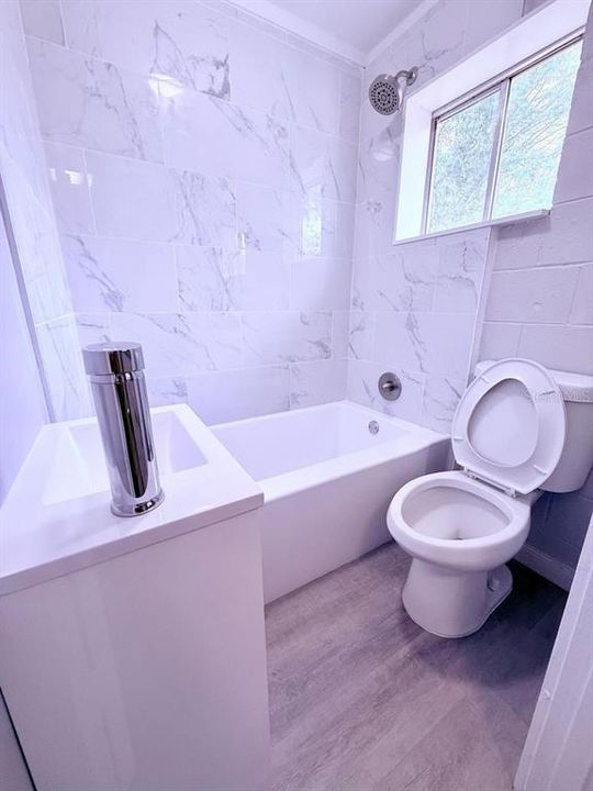 For Rent: $1,175 (2 beds, 1 baths, 676 Square Feet)