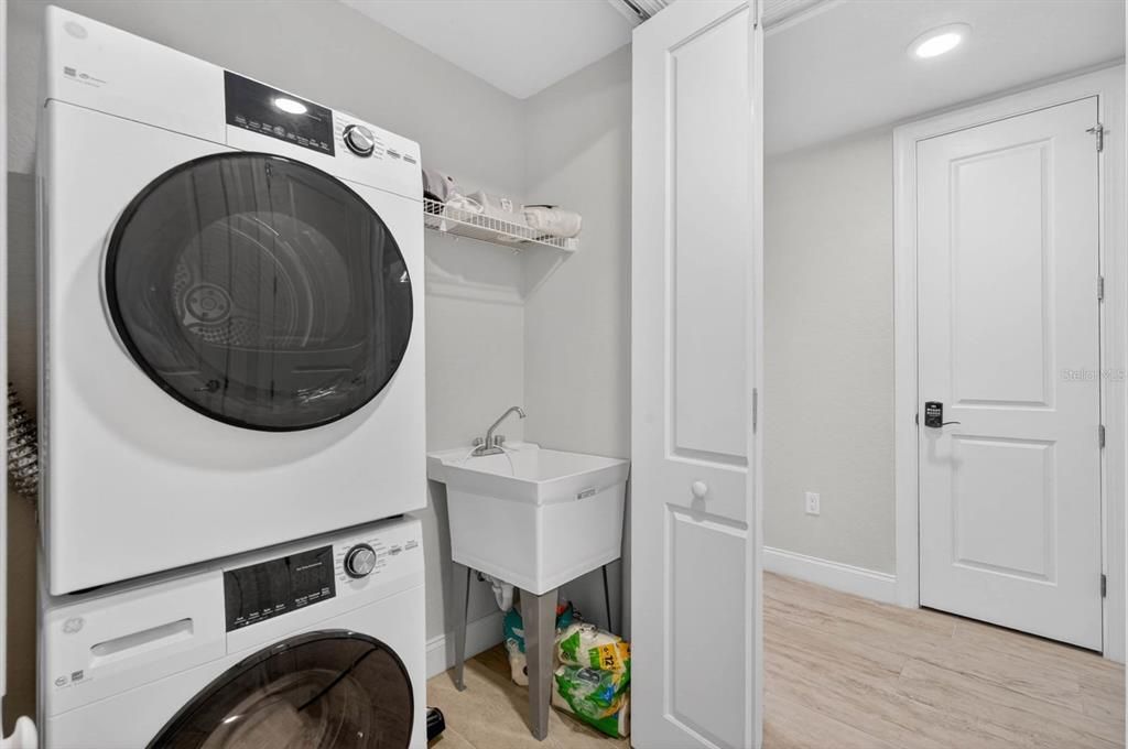 En Venta: $629,000 (3 camas, 2 baños, 1603 Pies cuadrados)