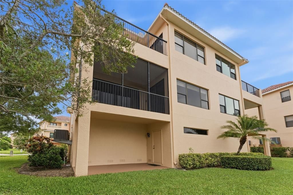 En Venta: $529,900 (3 camas, 3 baños, 2599 Pies cuadrados)