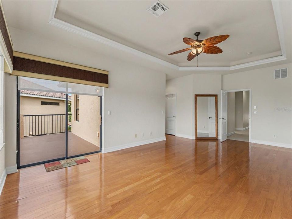 En Venta: $529,900 (3 camas, 3 baños, 2599 Pies cuadrados)