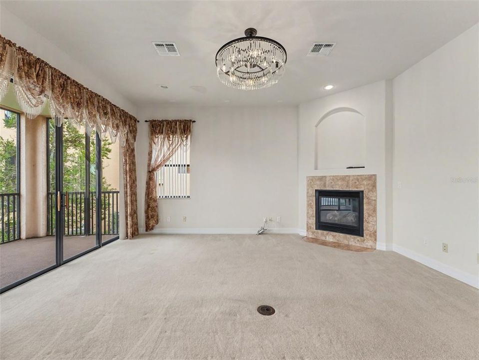 En Venta: $529,900 (3 camas, 3 baños, 2599 Pies cuadrados)