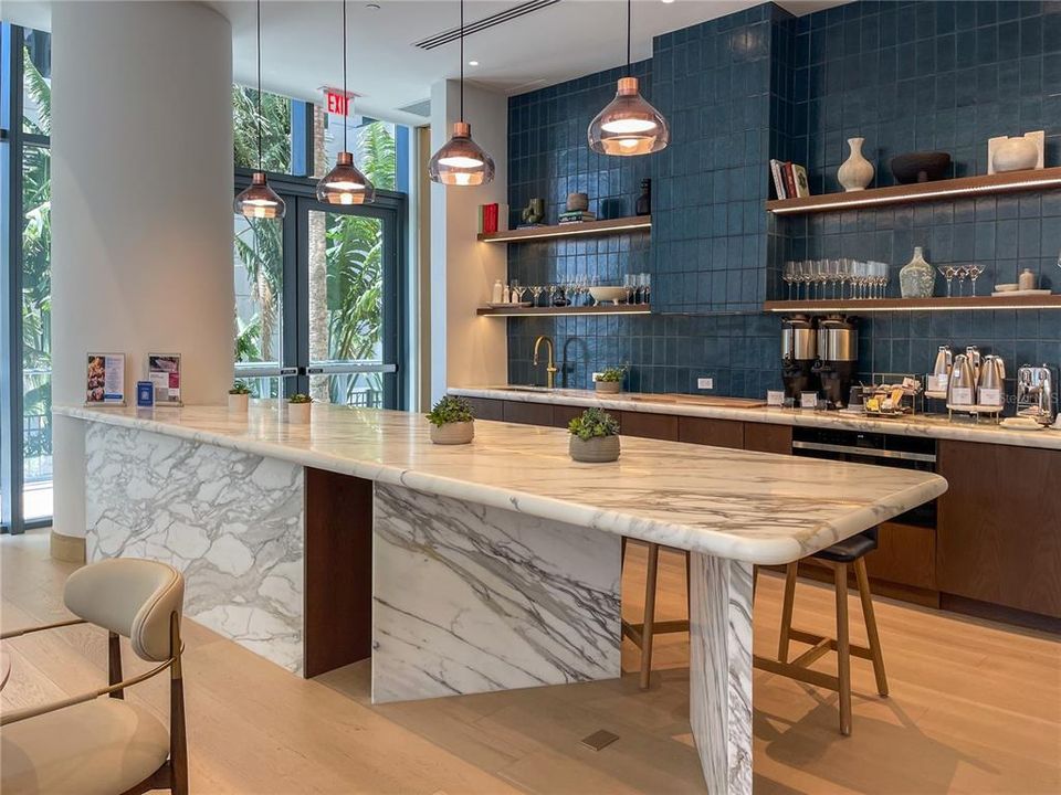 En Venta: $2,700,000 (3 camas, 2 baños, 2404 Pies cuadrados)