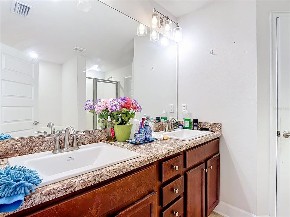 For Sale: $260,000 (4 beds, 2 baths, 1755 Square Feet)