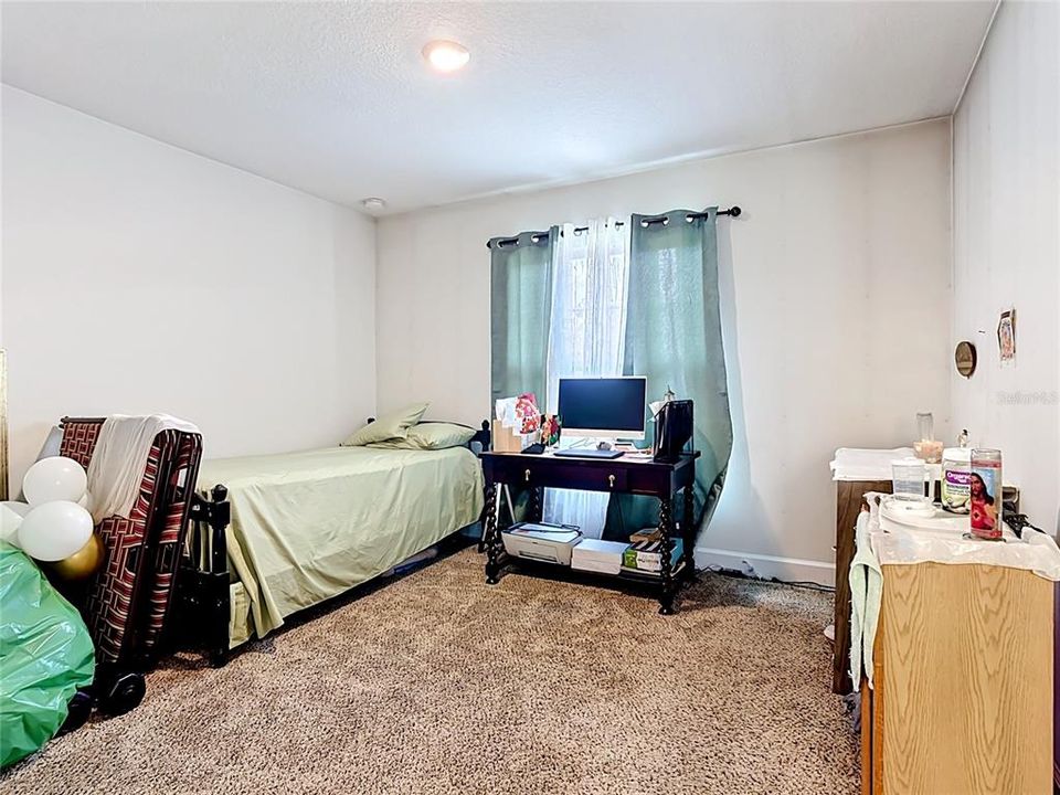 For Sale: $260,000 (4 beds, 2 baths, 1755 Square Feet)