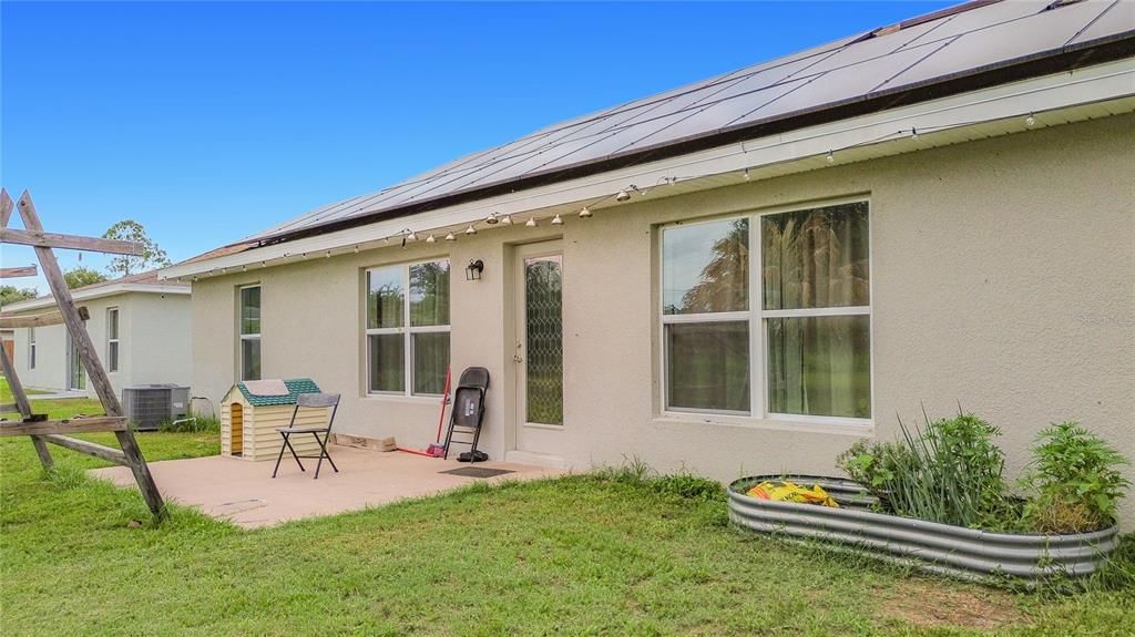 For Sale: $260,000 (4 beds, 2 baths, 1755 Square Feet)