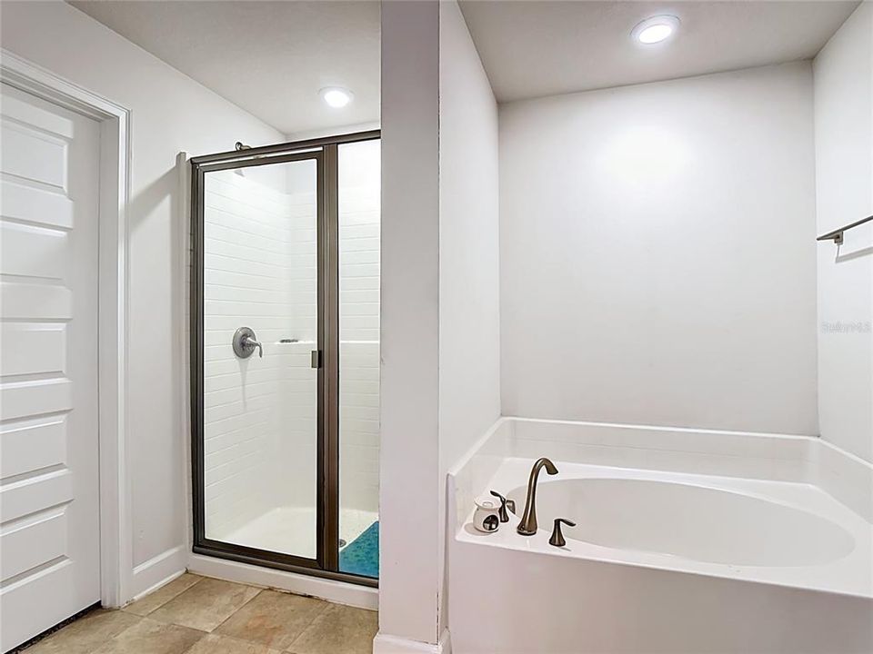 For Sale: $260,000 (4 beds, 2 baths, 1755 Square Feet)