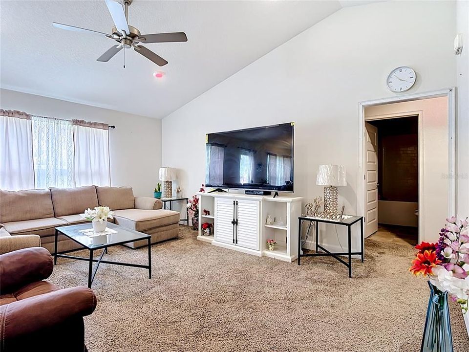 For Sale: $260,000 (4 beds, 2 baths, 1755 Square Feet)