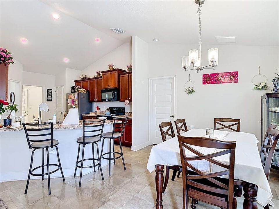 For Sale: $260,000 (4 beds, 2 baths, 1755 Square Feet)