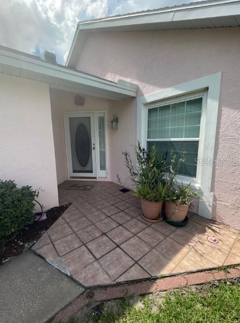 For Rent: $2,100 (2 beds, 2 baths, 1085 Square Feet)