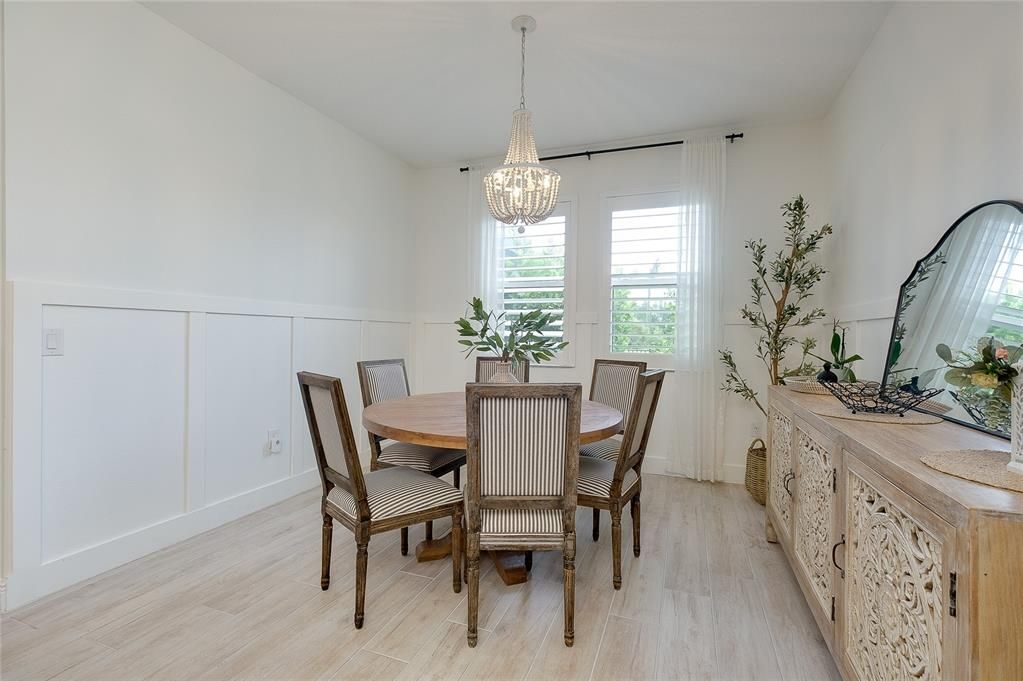 En Venta: $719,000 (4 camas, 4 baños, 2385 Pies cuadrados)